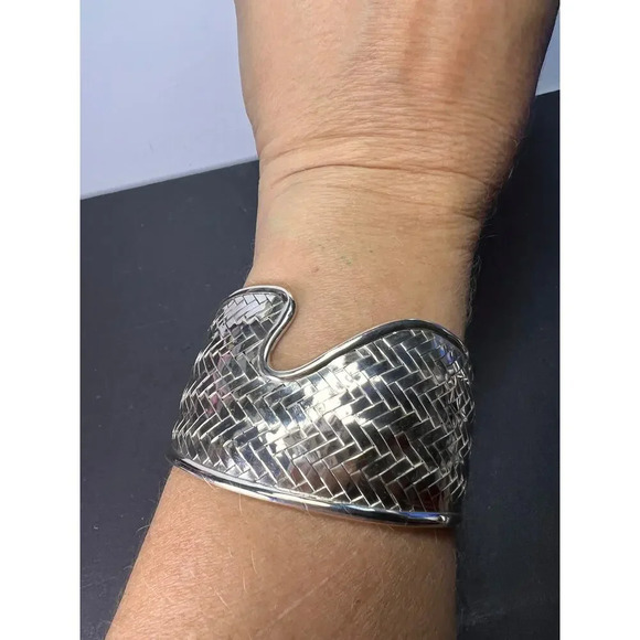 Sterling silver braided cuff bracelet - Picture 2 of 11
